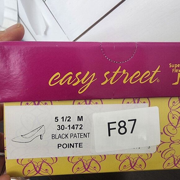 NEW Easy Street Pointe Womens 5.5 M Black Faux Patent Pumps Black 3CT - Picture 8 of 8